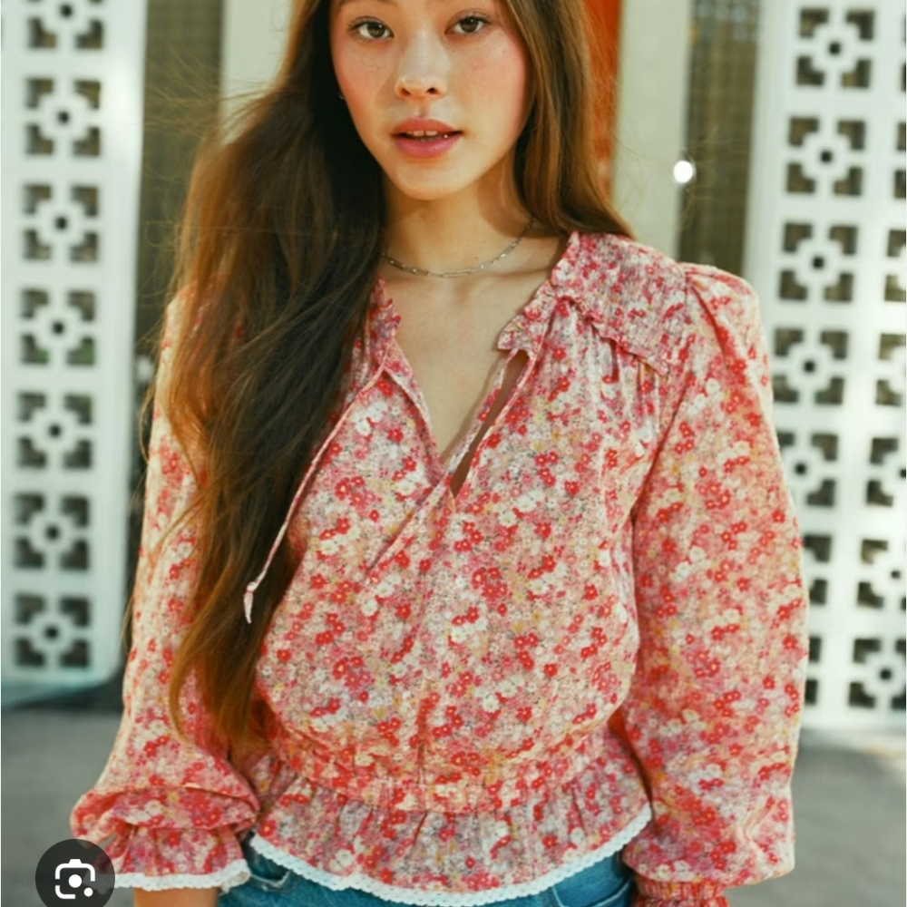 American Eagle Cottagecore Smocked Floral Blouse